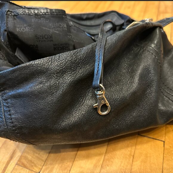 Michael Kors Black Leather Shoulder Purse with Gold Strap Links and Gold Pendant - Picture 4 of 16
